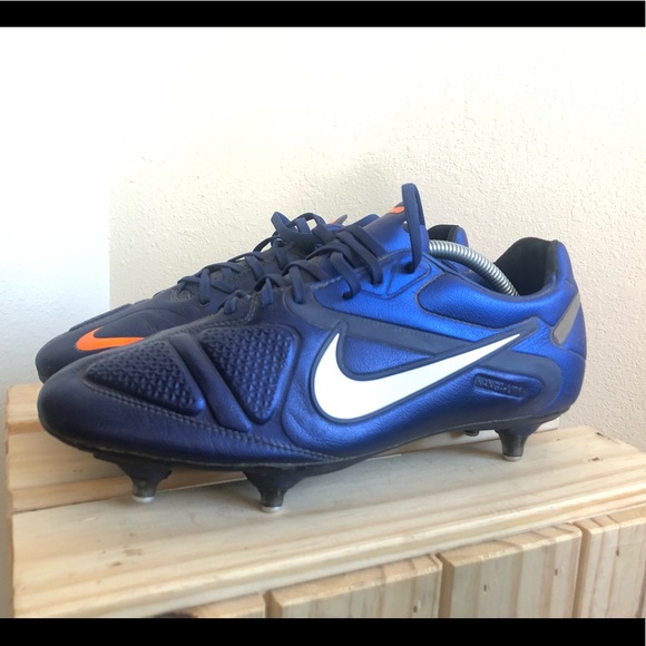 nike ctr360 maestri ii silver